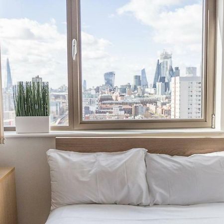 لندن Modern 1 Bedroom Apartment In E1 With Great Views المظهر الخارجي الصورة