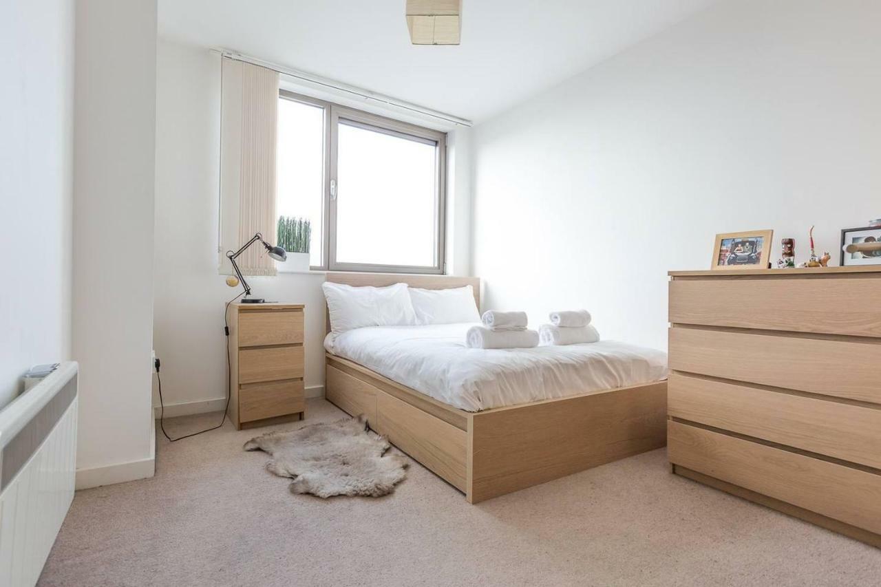 لندن Modern 1 Bedroom Apartment In E1 With Great Views المظهر الخارجي الصورة