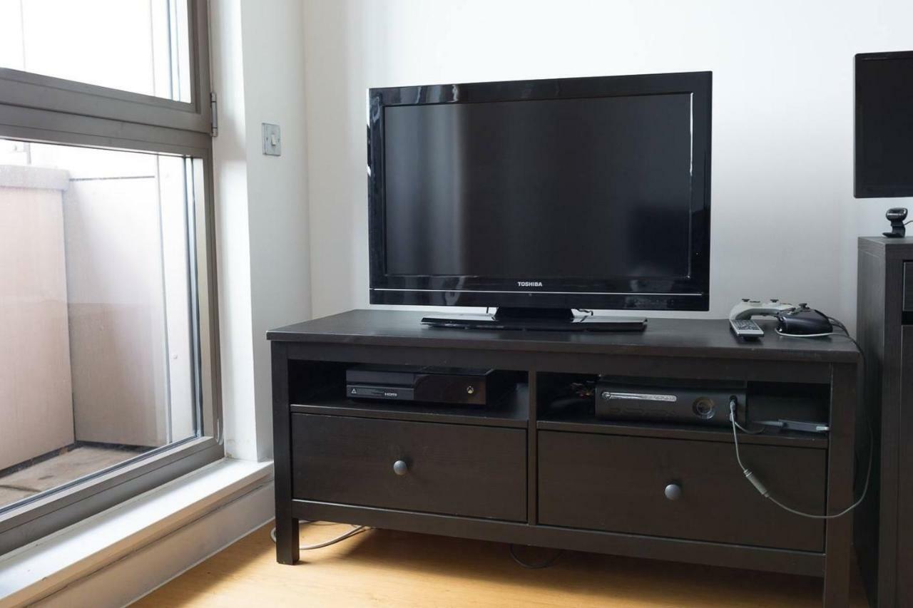 لندن Modern 1 Bedroom Apartment In E1 With Great Views المظهر الخارجي الصورة