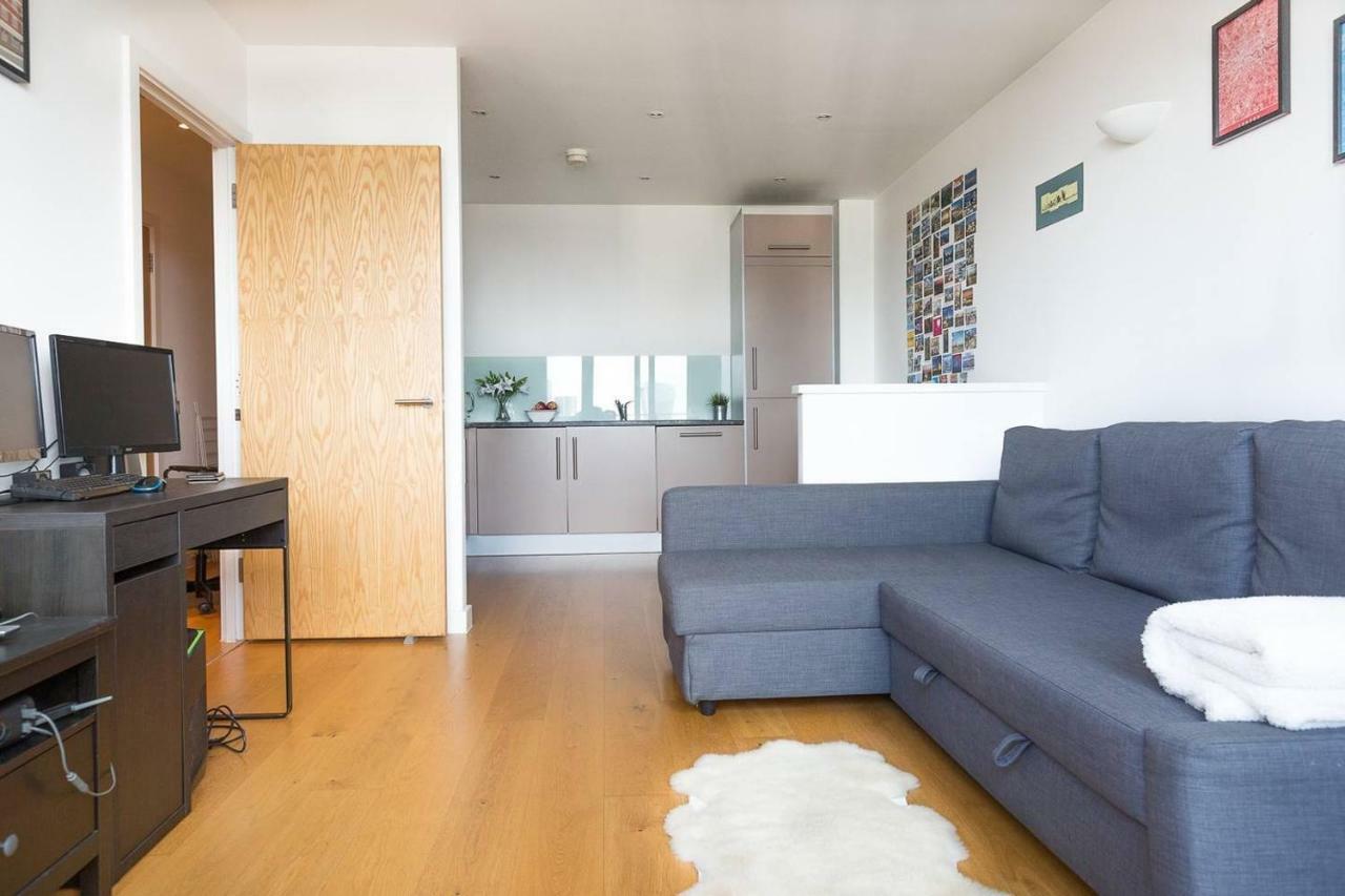 لندن Modern 1 Bedroom Apartment In E1 With Great Views المظهر الخارجي الصورة